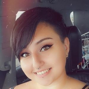 Meet your Posher, Danelle